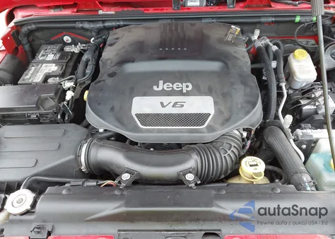 2018 Jeep Wrangler Jk Unlimited Sahara 4X4 z USA, uszkodzony, nr VIN 1C4BJWEG3JL935785